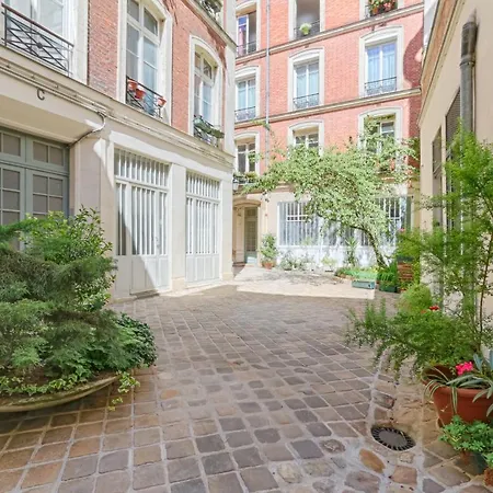 Mykeypers - Splendid Parisian Flat 6p - 2 Bedrooms - Rue Montorgueil Apartment *